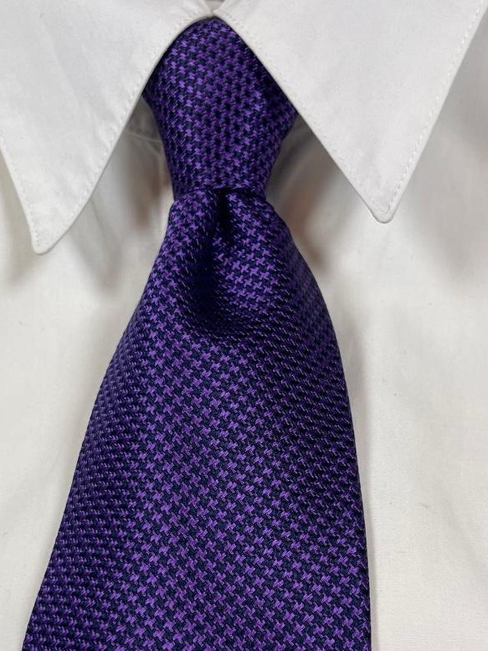Brooks Brothers Pure Silk Purple/Navy Houndstooth Tie L57" W3.5" Made in USA
